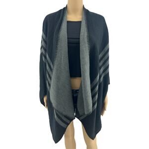 BB Dakota OS Black Gray Striped Reversible Wrap Shawl Cape Womens One Size